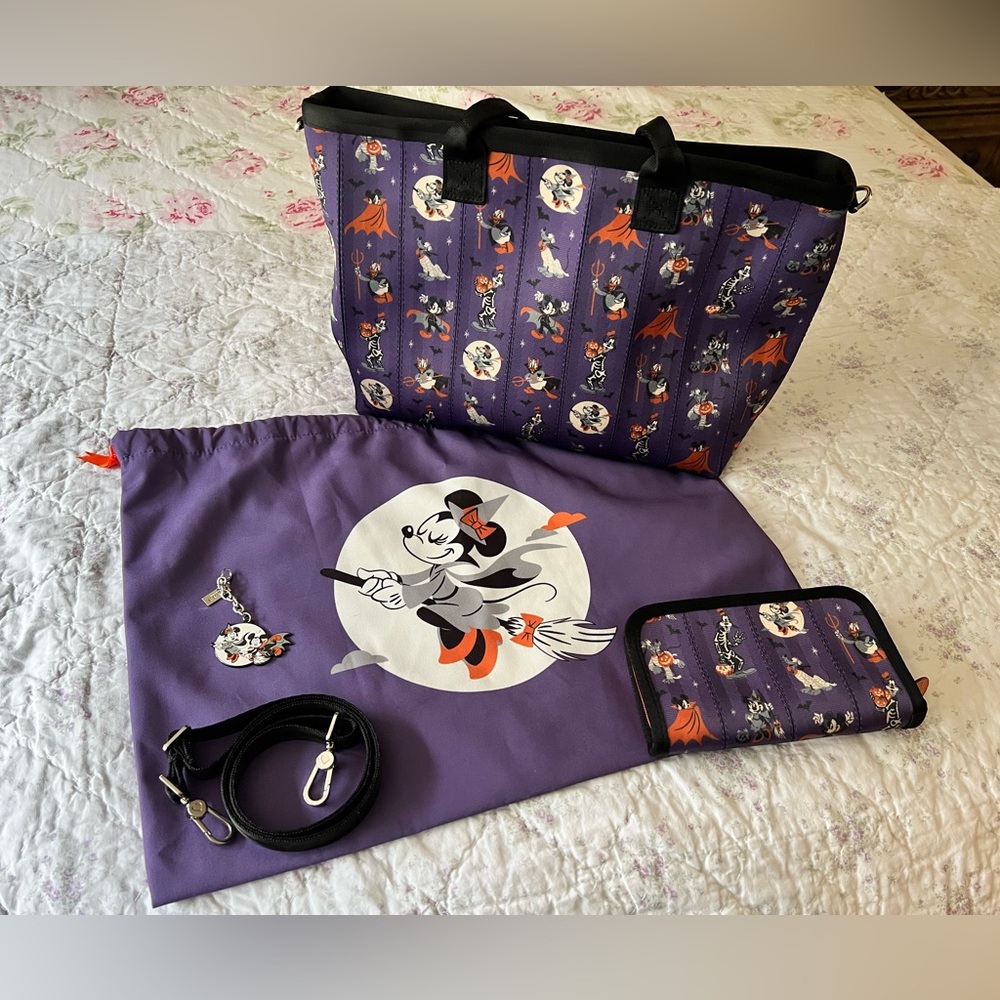 Harvey’s Mickey & Friends Halloween Set